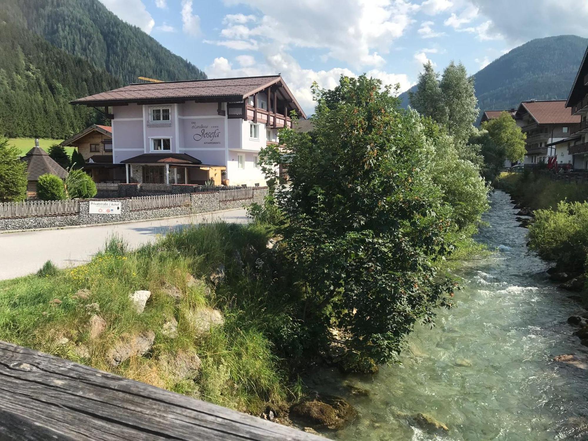Landhaus Josefa Flachau Bagian luar foto